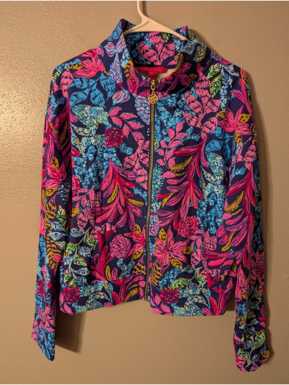 Lilly Pulitzer Luxletic Floral Zip Up Cropped Fleece Jacket Pink Blue Palms M - Picture 2 of 9